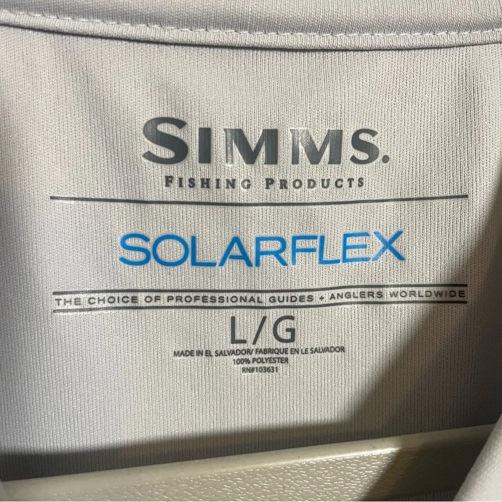Simms Solarflex LS Crewneck Artist Series Martinez Redfish Grey